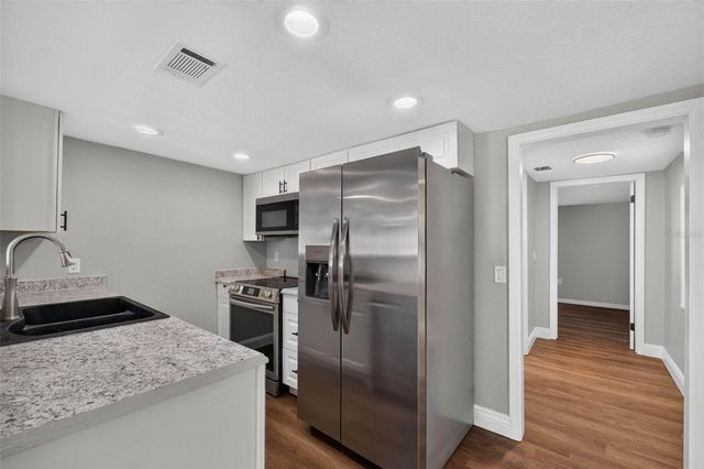 925 ADRIAN COURT, Lakeland, FL 33801