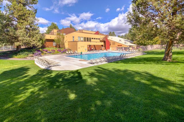 1850 Redtail Hawk Drive RV53B, Redmond, OR 97756