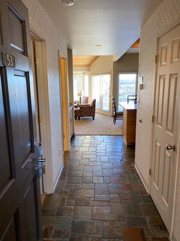 1850 Redtail Hawk Drive RV53B, Redmond, OR 97756