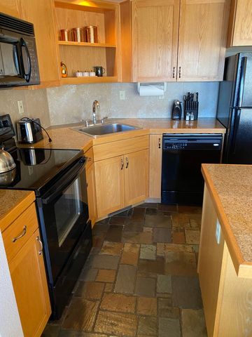 1850 Redtail Hawk Drive RV53B, Redmond, OR 97756