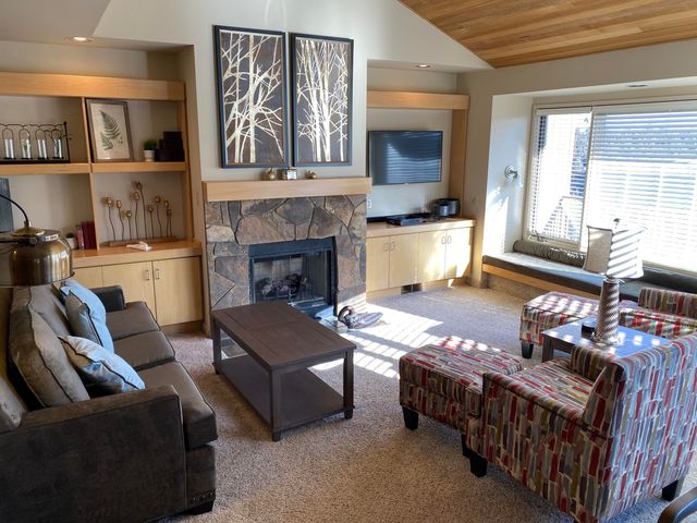 1850 Redtail Hawk Drive RV53B, Redmond, OR 97756