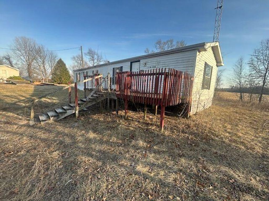 13219 W 550 N, Medaryville, IN 47957