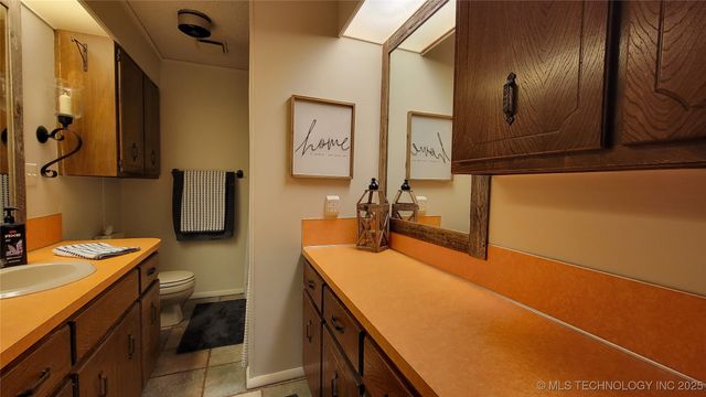 15090 N 251 Road, Okmulgee, OK 74447