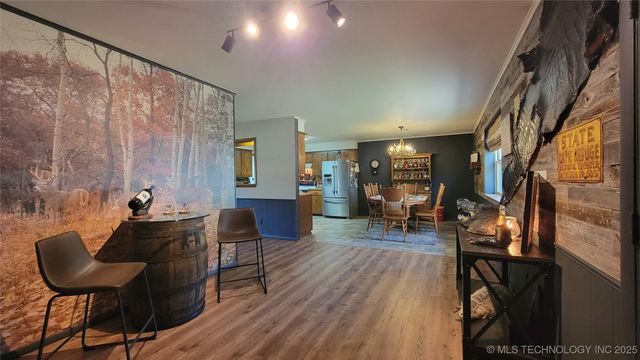 15090 N 251 Road, Okmulgee, OK 74447