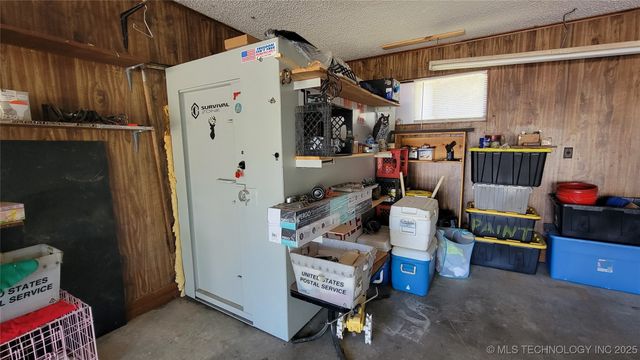 15090 N 251 Road, Okmulgee, OK 74447