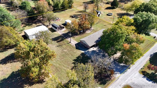 15090 N 251 Road, Okmulgee, OK 74447