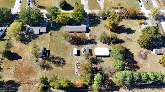 15090 N 251 Road, Okmulgee, OK 74447