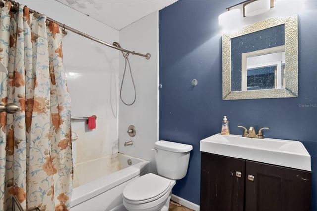 4708 NW 33RD TERRACE, Gainesville, FL 32605