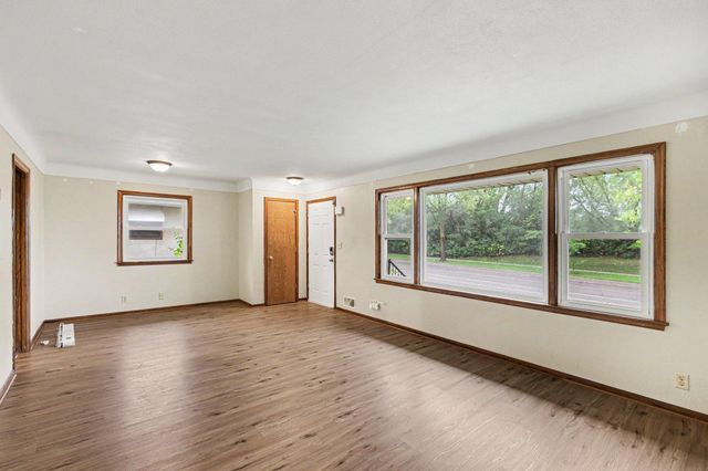 2147 Burns Avenue, Saint Paul, MN 55119