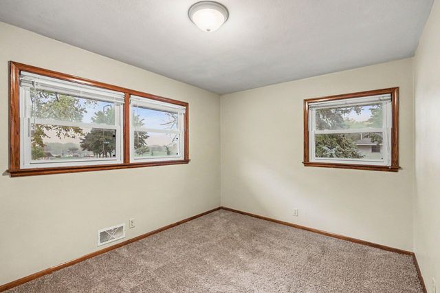 2147 Burns Avenue, Saint Paul, MN 55119
