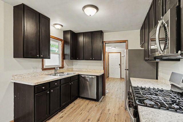 2147 Burns Avenue, Saint Paul, MN 55119