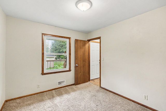 2147 Burns Avenue, Saint Paul, MN 55119