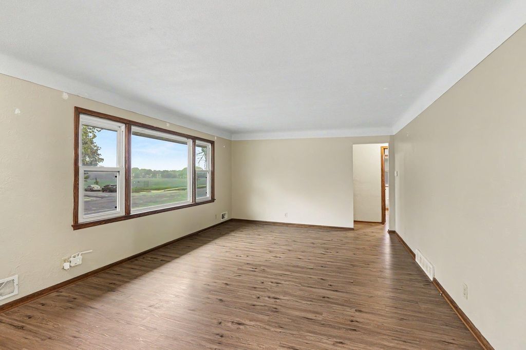 2147 Burns Avenue, Saint Paul, MN 55119 — photo 3