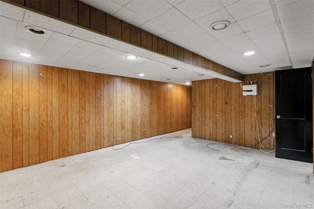 75-23 168 Street, Fresh Meadows, NY 11366