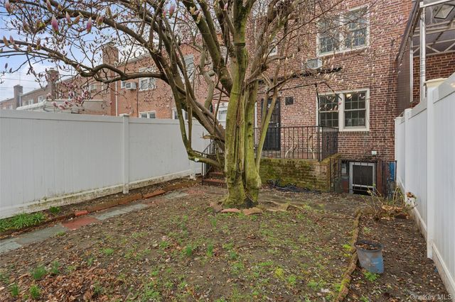 75-23 168 Street, Fresh Meadows, NY 11366