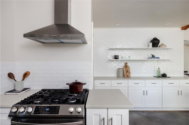 905 Berrywood DR, Austin, TX 78753