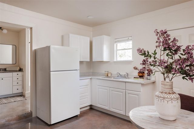 905 Berrywood DR, Austin, TX 78753
