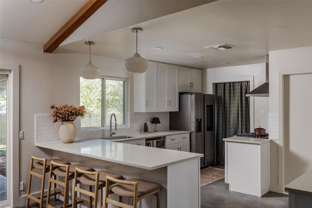 905 Berrywood DR, Austin, TX 78753