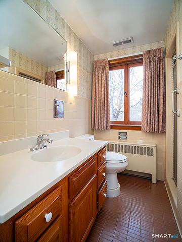 76 Gaylord Mountain Road, Hamden, CT 06518