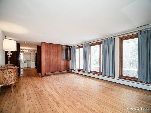 76 Gaylord Mountain Road, Hamden, CT 06518