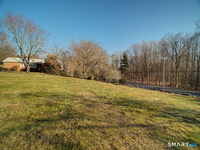 76 Gaylord Mountain Road, Hamden, CT 06518