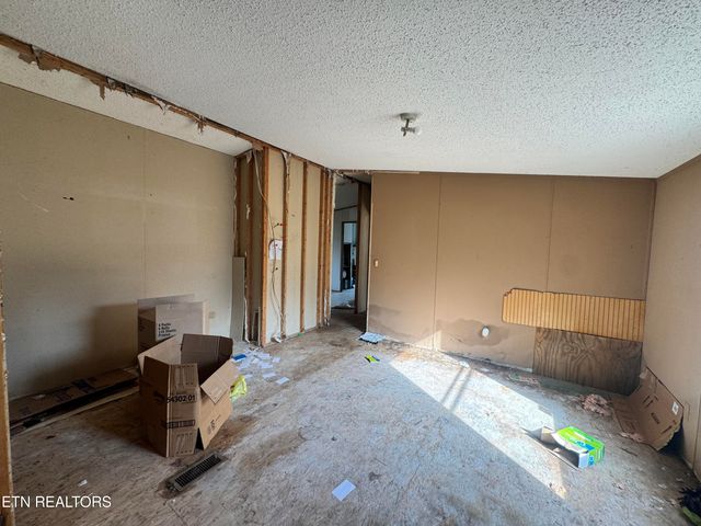 253 & 261 Waldo Rd, Rockwood, TN 37854