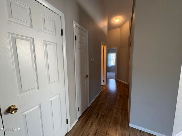 84 STONEY CREEK Drive, Clifton Park, NY 12065