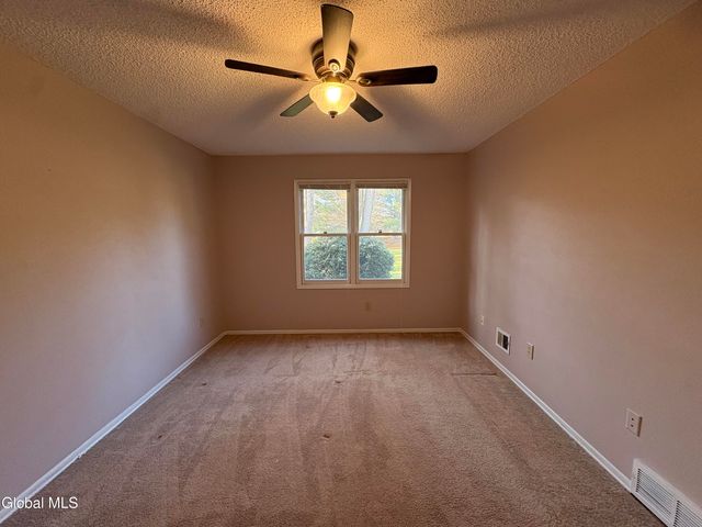 84 STONEY CREEK Drive, Clifton Park, NY 12065