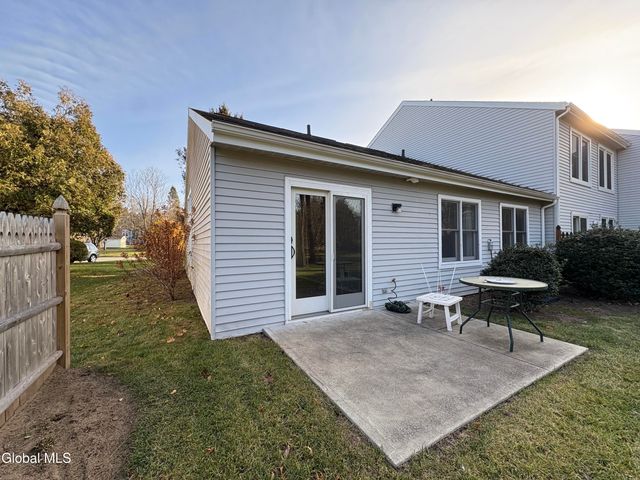 84 STONEY CREEK Drive, Clifton Park, NY 12065