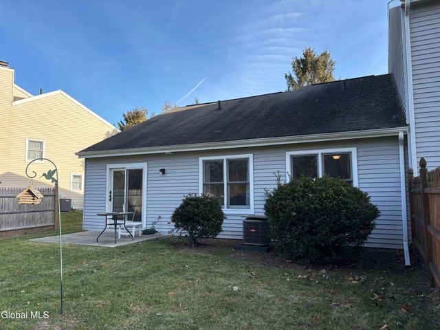 84 STONEY CREEK Drive, Clifton Park, NY 12065