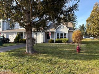 84 STONEY CREEK Drive, Clifton Park, NY 12065
