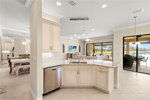 2845 Cinnamon Bay CIR, Naples, FL 34119