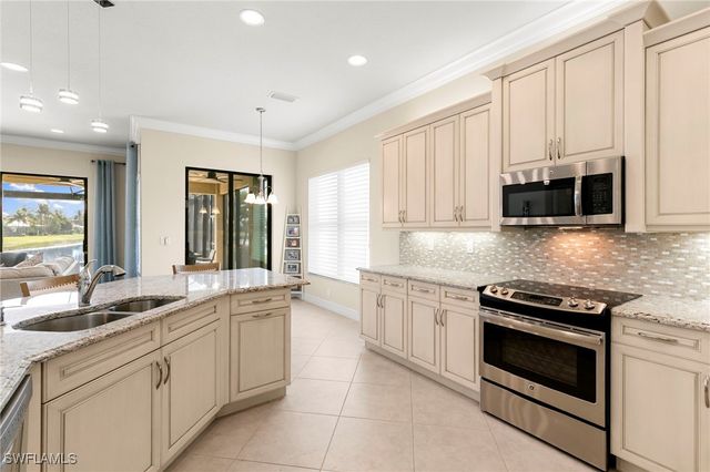 2845 Cinnamon Bay CIR, Naples, FL 34119