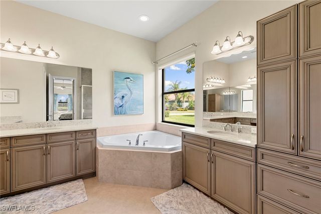 2845 Cinnamon Bay CIR, Naples, FL 34119