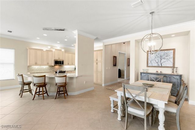 2845 Cinnamon Bay CIR, Naples, FL 34119