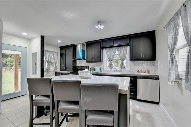 6654 Old Covington Road, Lithonia, GA 30058