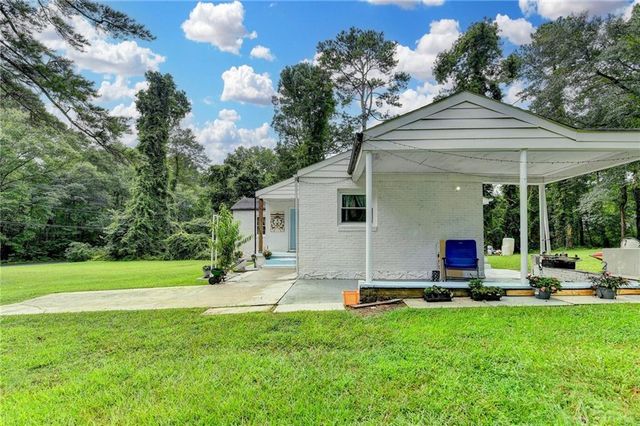 6654 Old Covington Road, Lithonia, GA 30058