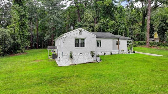 6654 Old Covington Road, Lithonia, GA 30058