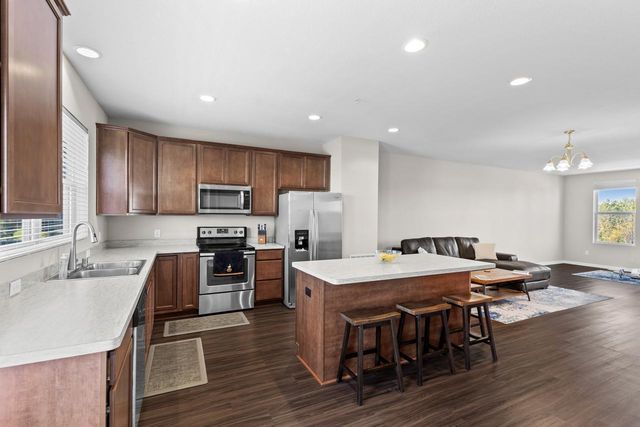 5248 Hampton Street NE, Prior Lake, MN 55372