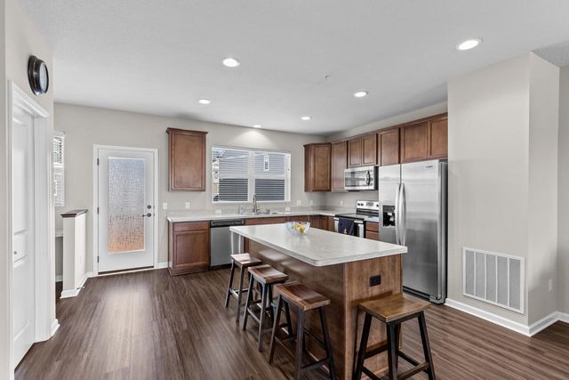 5248 Hampton Street NE, Prior Lake, MN 55372