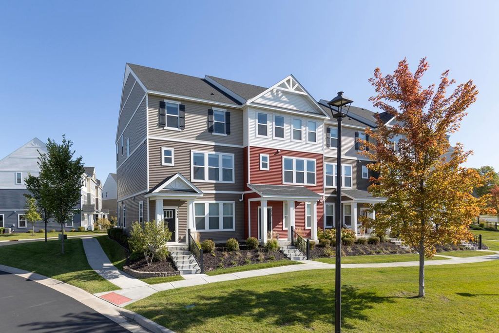 5248 Hampton Street NE, Prior Lake, MN 55372