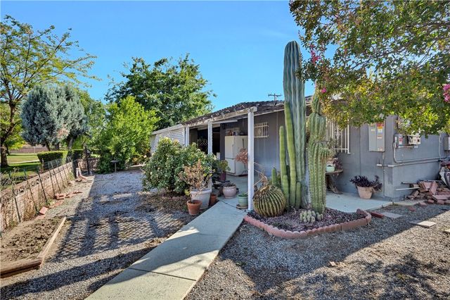 200 Vivian, Hemet, CA 92543
