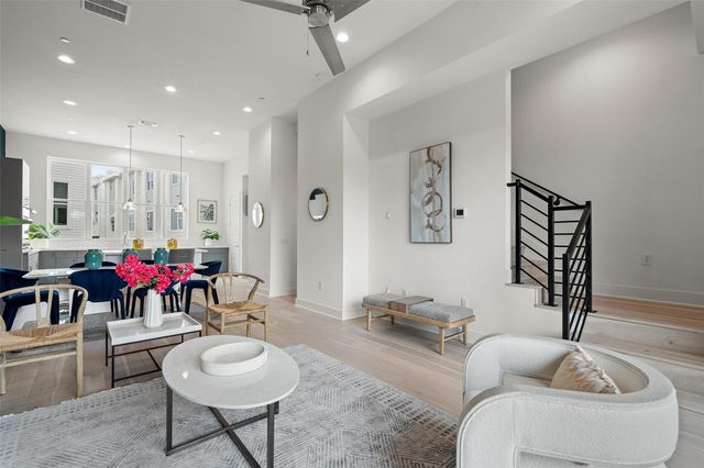 2826 Tom Miller ST, Austin, TX 78723