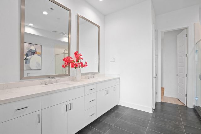 2826 Tom Miller ST, Austin, TX 78723