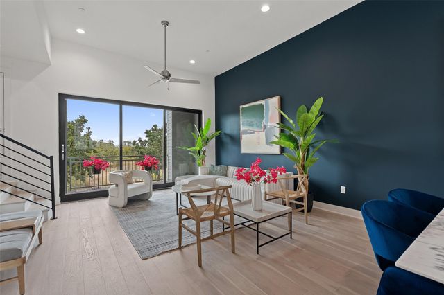 2826 Tom Miller ST, Austin, TX 78723