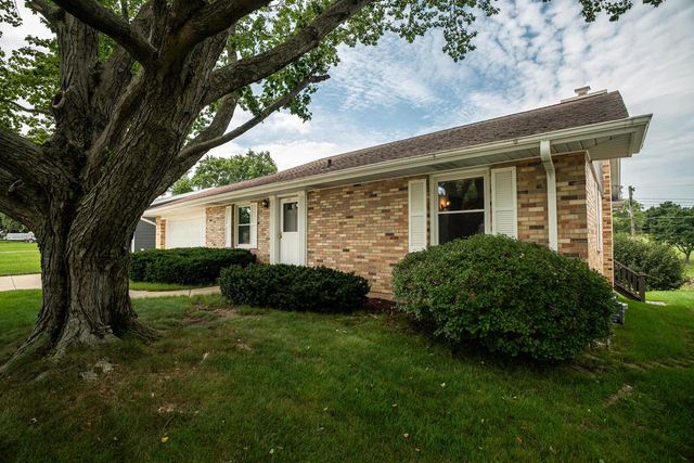 1416 Spring Valley DRIVE, Racine, WI 53405