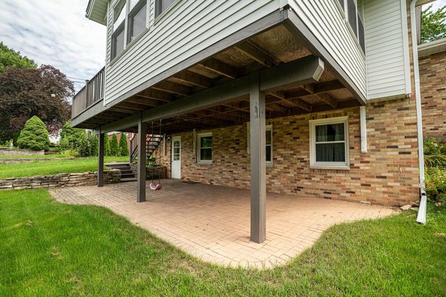 1416 Spring Valley DRIVE, Racine, WI 53405