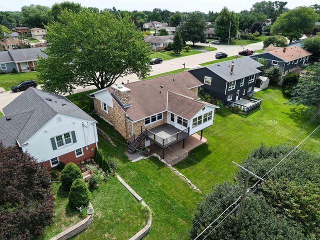 1416 Spring Valley DRIVE, Racine, WI 53405