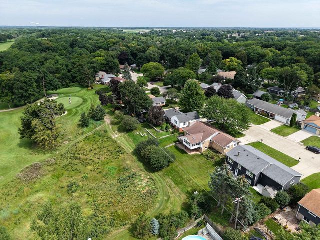 1416 Spring Valley DRIVE, Racine, WI 53405
