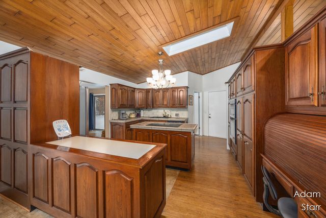 945 60th Street SW, Wyoming, MI 49509